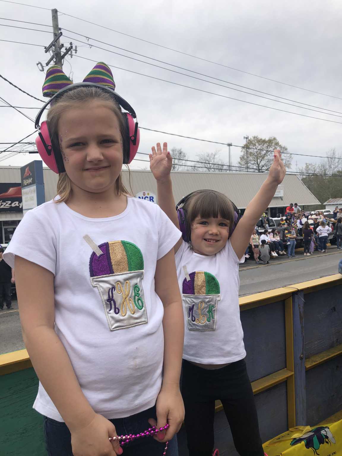 houma mardi gras parade tracker