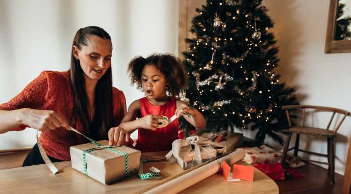 Simple Ways for Children to Foster Gratitude this Holiday Season